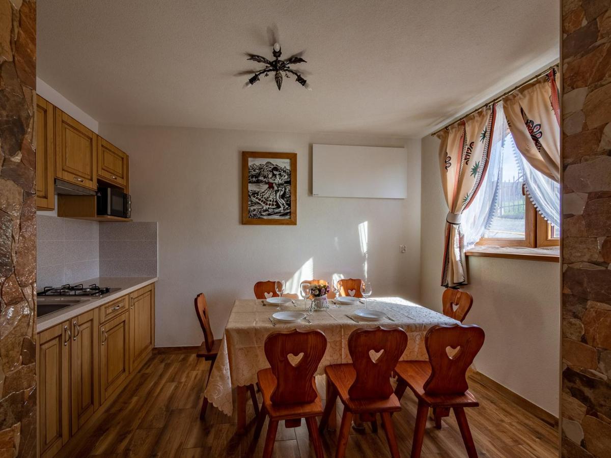Goralowe Domki & Spa Banska Bagian luar foto