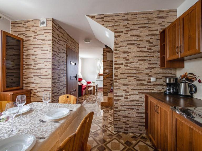 Goralowe Domki & Spa Banska Bagian luar foto